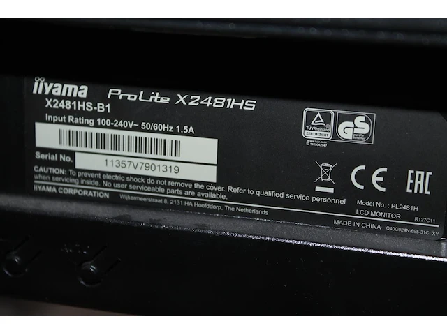 Twee monitoren iiyama waaronder pro lite e2473hds 24 inch met toetsenbord, twee muizen en verhogers - afbeelding 3 van  3