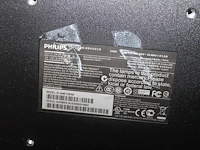 Twee monitoren philips 244e 24 inch en 226v 22 inch, toetsenborden, muis en verhogers. - afbeelding 2 van  3
