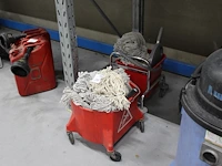 Twee mopwagens met diverse moppen. - afbeelding 1 van  2
