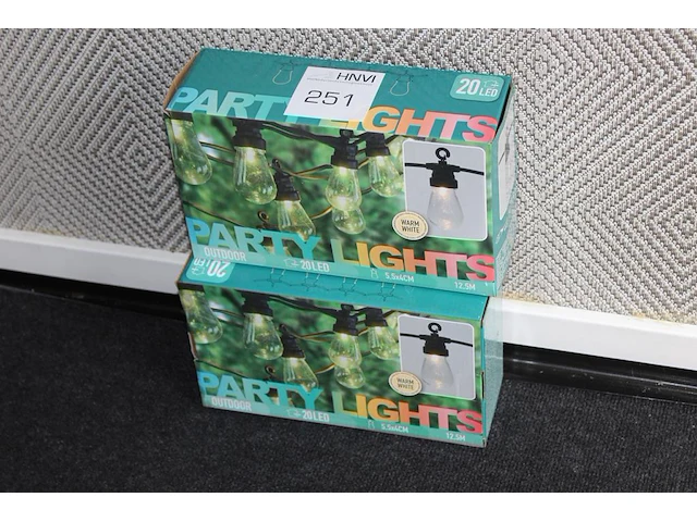 Twee outdoor party led verlichtingen. lengte 12,5 meter. - afbeelding 1 van  2