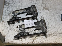 Twee pneumatische tackers nn. - afbeelding 1 van  1