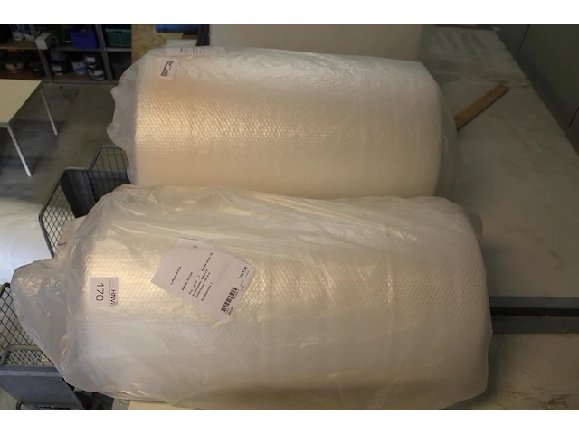 Twee rollen bubblefolie 100 cm a 100 m. - afbeelding 1 van  2