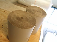 Twee rollen golfkarton 67 cm a 100 m. - afbeelding 2 van  2