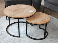 Drie salontafels met doorsnedes 72 cm 58 cm en 42 cm. - afbeelding 2 van  2