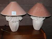 Twee schermerlampen met doorsnede 50 cm en hoogte 60 cm. - afbeelding 1 van  1
