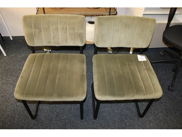Twee sledestoelen groen gestoffeerd - afbeelding 1 van  4