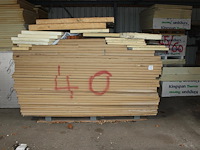 Twee stapels pir platen met 40 en 60 mm dikte. afmeting 241 x 123 cm. ruim 30 platen. - afbeelding 1 van  2