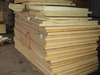 Twee stapels pir platen met 40 en 60 mm dikte. afmeting 241 x 123 cm. ruim 30 platen. - afbeelding 2 van  2