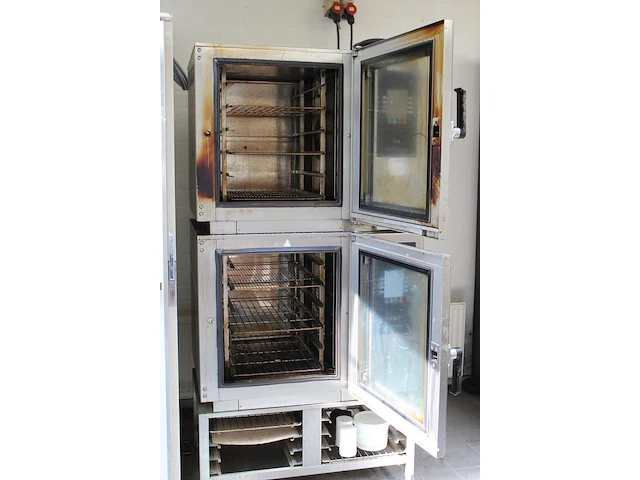 Twee stoomovens leventi bm mm q2 met onderstel. afmeting 100 x 80 x 197 cm. bouwjaren 2008 en 2009. - afbeelding 3 van  5