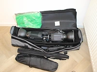 Twee studioflitsers mettle ml 1000 op statief. met diverse accessoires in verrijdbare koffer. - afbeelding 1 van  3