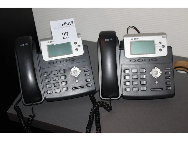 Twee telefoons yealink - afbeelding 1 van  2
