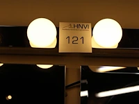 Twee theaterspiegels met verlichting 139 x 70 cm.. - afbeelding 2 van  2