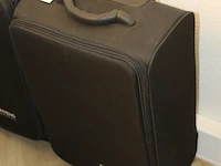 Twee trolleykoffers zwart. afmeting 42 x 25 x 63 cm. - afbeelding 2 van  2