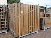 Twee tuinpoorten (links/rechts) in metalen bok. afmeting 202 x 180 cm. let op: exclusief metalen bok. - afbeelding 1 van  2