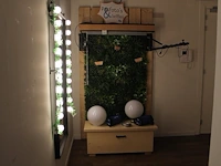 Twee flitslampen mettle 400 q met diffuser en wandbeugel. let op exclusief meubel, groen en achterwanden - afbeelding 6 van  11