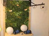 Twee flitslampen mettle 400 q met diffuser en wandbeugel. let op exclusief meubel, groen en achterwanden - afbeelding 7 van  11