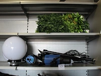 Twee flitslampen mettle 400 q met diffuser en wandbeugel. let op exclusief meubel, groen en achterwanden - afbeelding 11 van  11
