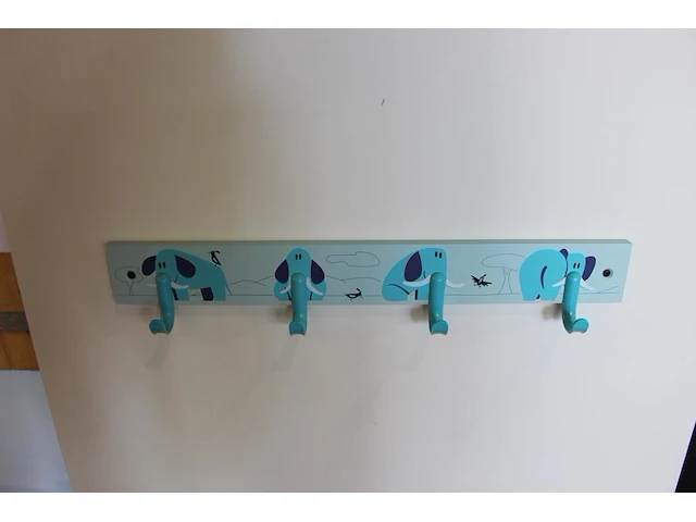 Twee wandkapstokken waaronder voor kinderen met lengte 49 cm. - afbeelding 3 van  3