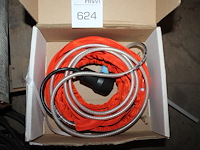 Twee waterkit slangensets. - afbeelding 2 van  2