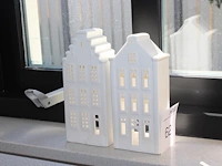 Twee windlichten hoogte 19 cm. - afbeelding 1 van  2