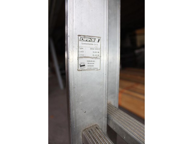 Tweedelige aluminium ladder dirks met 2x 12 treden. - afbeelding 3 van  4