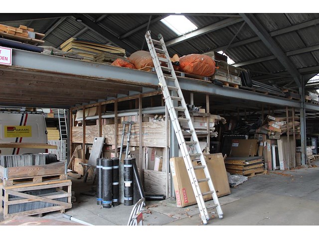 Tweedelige ladder. 2x 16 treden. - afbeelding 1 van  3