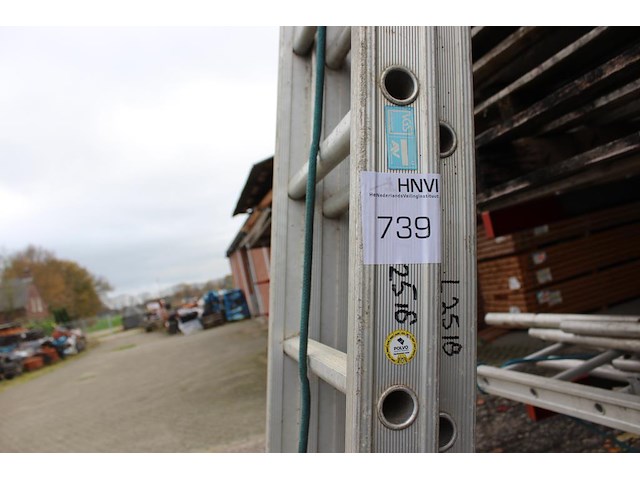 Tweedelige ladder. 2x 16 treden. - afbeelding 2 van  3