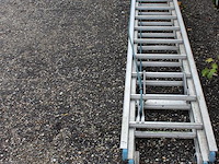 Tweedelige ladder. 2x 24 treden. - afbeelding 3 van  3