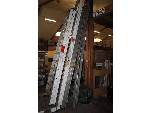 Tweedelige ladder dirks 2x12 treden. - afbeelding 2 van  2