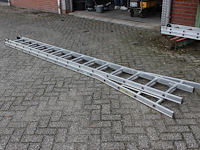 Tweedelige ladder dirks met 2x 14 treden. - afbeelding 1 van  4