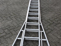 Tweedelige ladder dirks met 2x 14 treden. - afbeelding 2 van  4