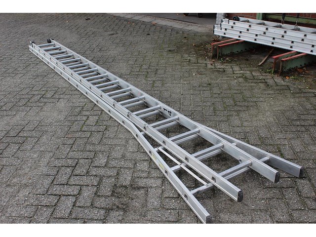 Tweedelige ladder dirks met 2x 14 treden. - afbeelding 4 van  4