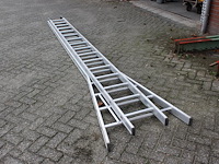 Tweedelige ladder dirks met 2x 16 treden. - afbeelding 1 van  4