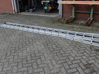 Tweedelige ladder dirks met 2x 16 treden. - afbeelding 2 van  4