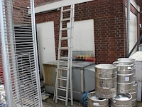 Tweedelige ladder met 2 x 10 treden. - afbeelding 1 van  2