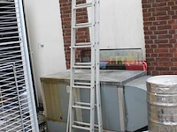 Tweedelige ladder met 2 x 10 treden. - afbeelding 2 van  2