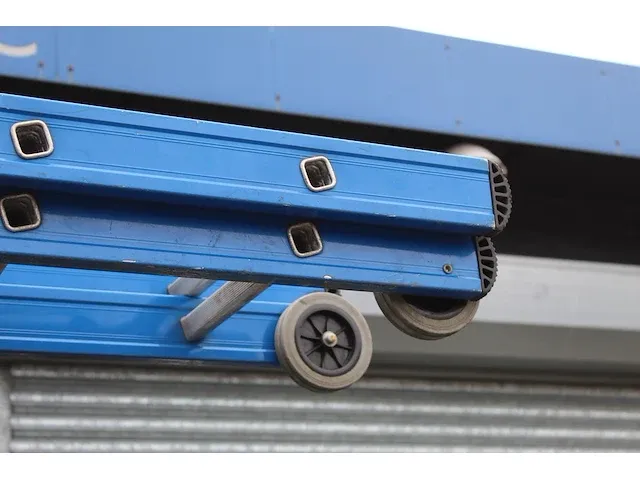 Tweedelige ladder met 2 x 16 treden - afbeelding 3 van  3