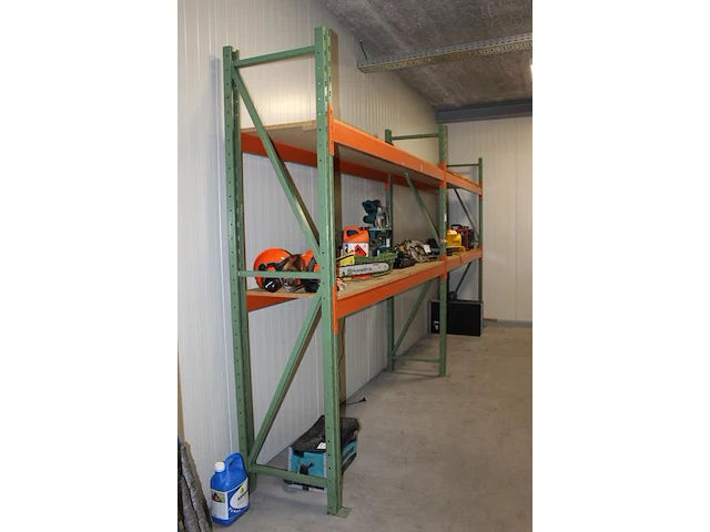 Tweedelige magazijnstelling. totale afmeting 500 x 60 x 250cm. - afbeelding 2 van  2