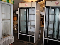 Tweedeurs vitrinekoelkast mondial type elite. afmeting 102 x 74 x 200 cm. - afbeelding 1 van  2