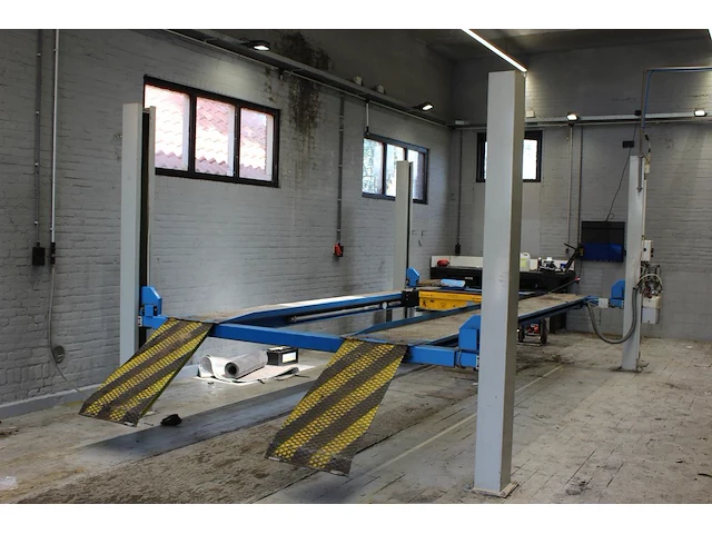 Tweekoloms hefbrug auteclift alh3225tc2-5015/7038 met maximaal hefvermogen 3200 kg. bouwjaar november 2019. - afbeelding 1 van  7