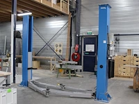 Tweekoloms hefbrug volf blb50bf met maximale belastbaarheid 5000 kg. bouwjaar december 2022.