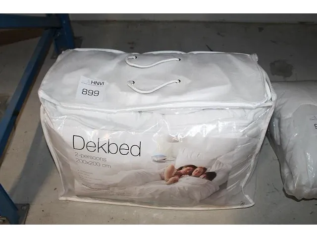 Tweepersoons dekbed swizz 200 x 200 cm - afbeelding 1 van  2