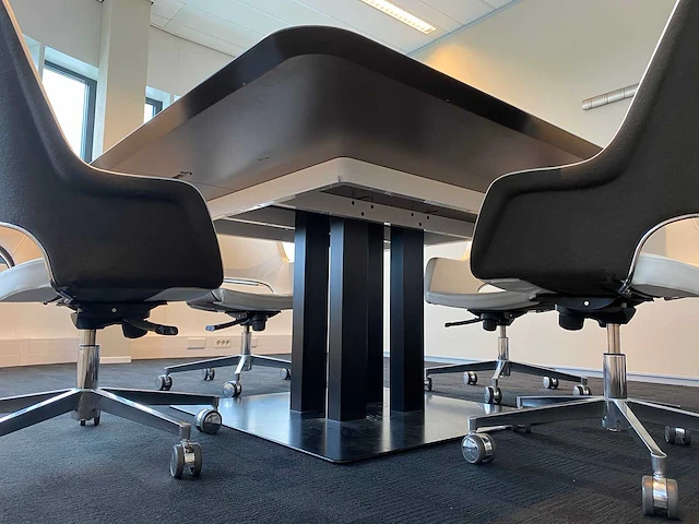 Twinform - 4p design conferentieset 180x180 - afbeelding 18 van  23