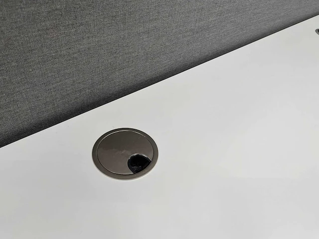 Twinform - design elektrisch zit/sta werkplek 200x85 met dressoir - blank gelakt frame - afbeelding 2 van  33