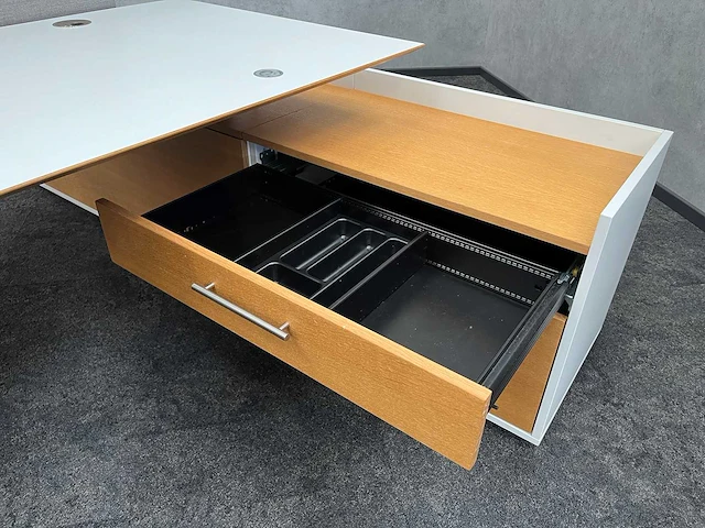 Twinform - design elektrisch zit/sta werkplek 200x85 met dressoir - blank gelakt frame - afbeelding 5 van  33