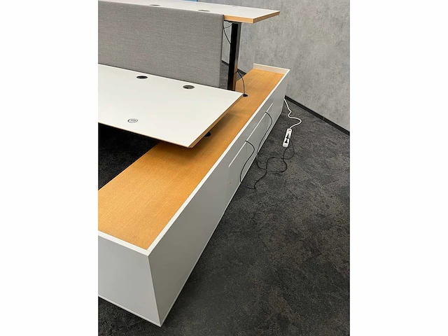 Twinform - design elektrisch zit/sta werkplek 200x85 met dressoir - blank gelakt frame - afbeelding 16 van  33