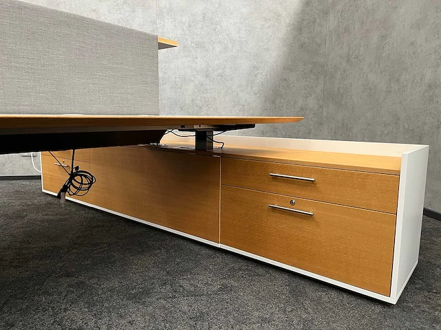 Twinform - design elektrisch zit/sta werkplek 200x85 met dressoir - blank gelakt frame - afbeelding 27 van  33