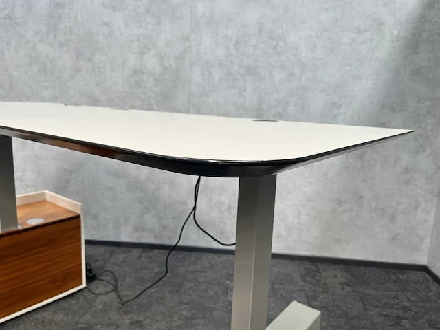Twinform - elektrisch zit/sta design werkplek 200x85 met dressoir - afbeelding 15 van  17