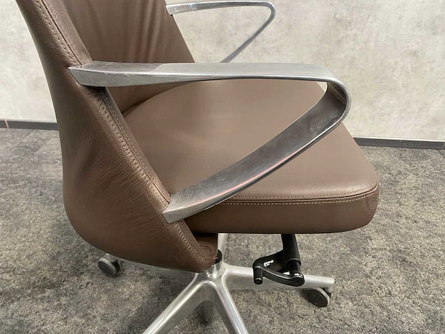 Twinform cocoon - lederen design bureaustoel - afbeelding 6 van  16