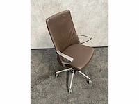 Twinform cocoon - lederen design bureaustoel - afbeelding 11 van  16